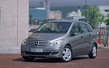 Обои автомобили Mercedes-Benz B150 2005
