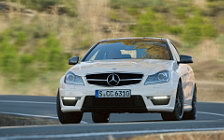 Обои автомобили Mercedes-Benz C-Class Coupe C63 AMG - 2011