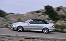 Обои автомобили Mercedes-Benz CLK55 AMG Cabriolet - 2003