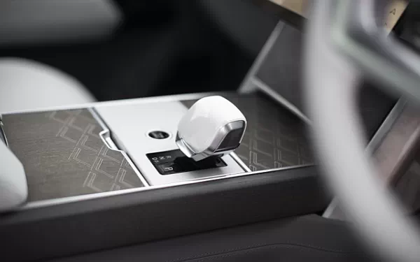   Range Rover SV Burford Edition UK-spec - 2024